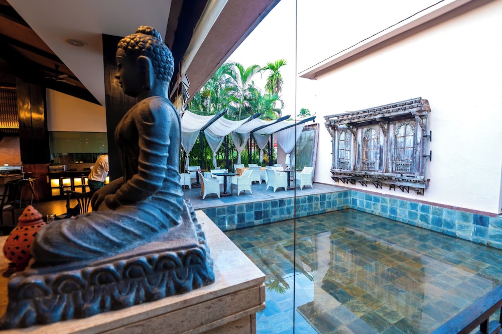 O Hotel Goa, Candolim Beach — Restaurant & bars in Candolim, Goa