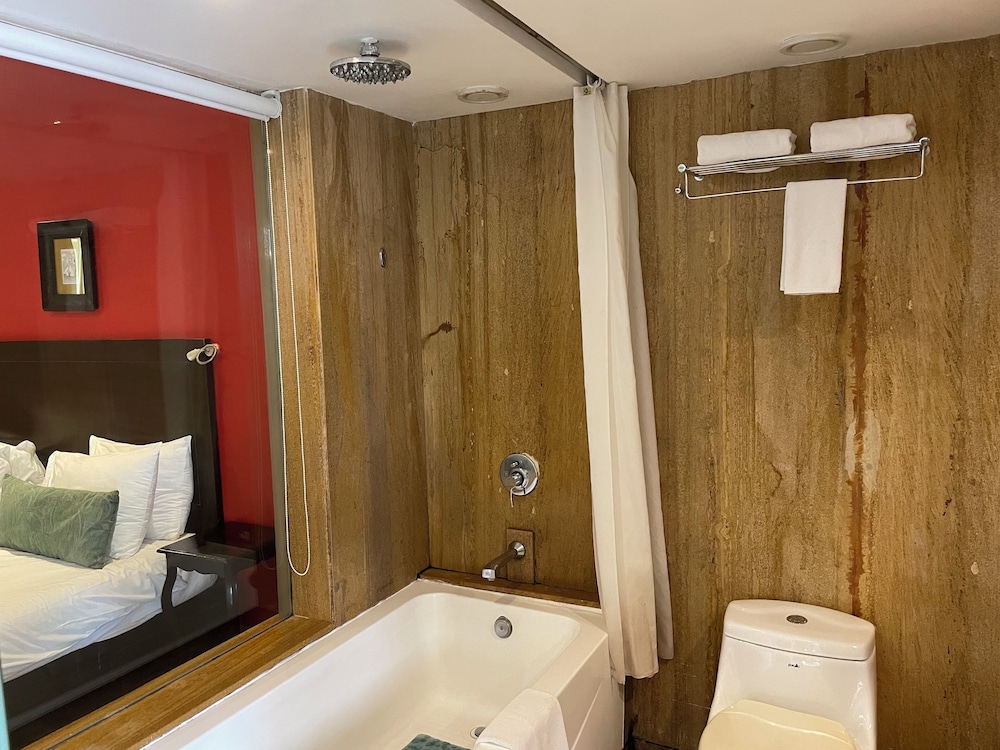 O Hotel Goa, Candolim Beach — Hotel rooms in Candolim, Goa