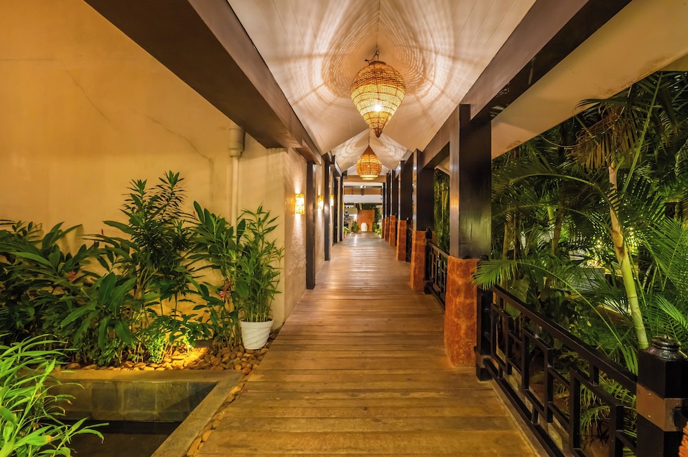 O Hotel Goa, Candolim Beach — Hotel building in Candolim, Goa