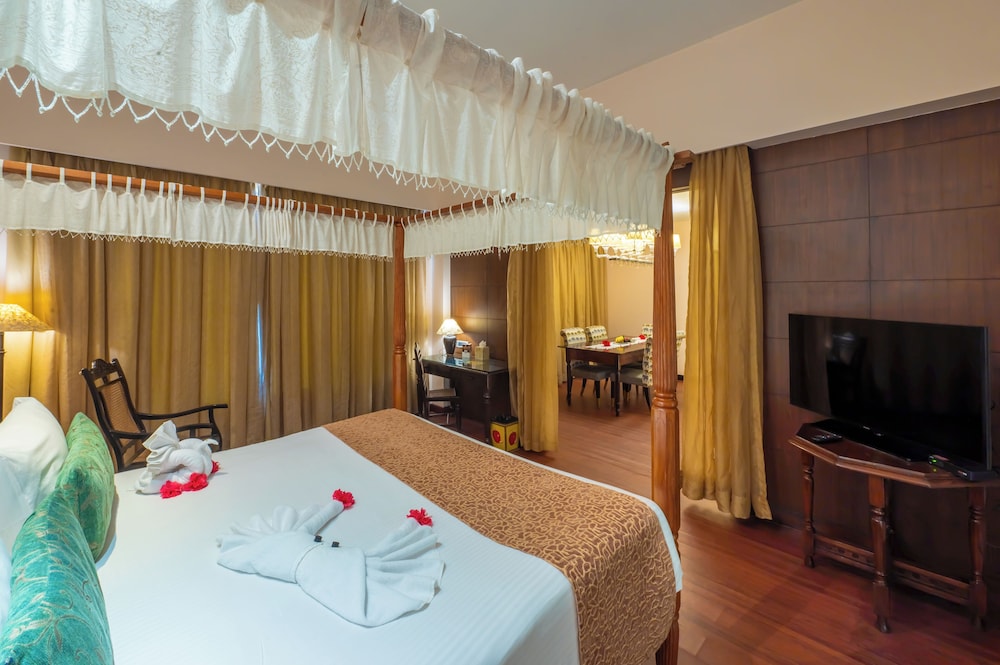 O Hotel Goa, Candolim Beach — Hotel rooms in Candolim, Goa
