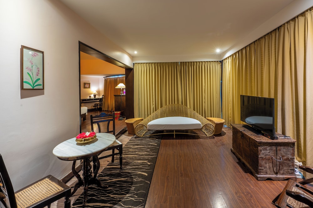 O Hotel Goa, Candolim Beach — Hotel rooms in Candolim, Goa