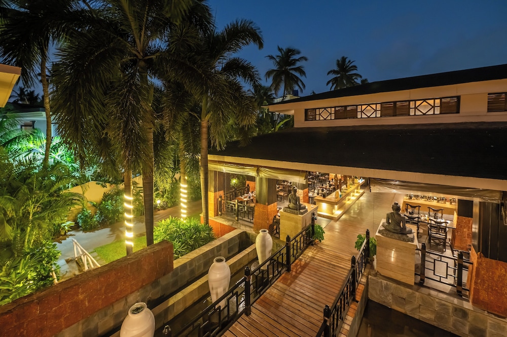 O Hotel Goa, Candolim Beach — Restaurant & bars in Candolim, Goa