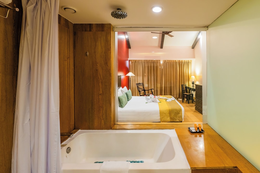 O Hotel Goa, Candolim Beach — Hotel rooms in Candolim, Goa