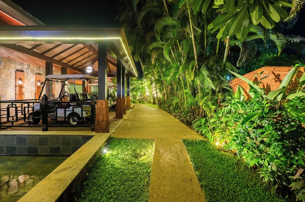 O Hotel Goa, Candolim Beach — Hotel building in Candolim, Goa
