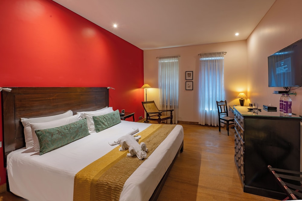 O Hotel Goa, Candolim Beach — Hotel rooms in Candolim, Goa