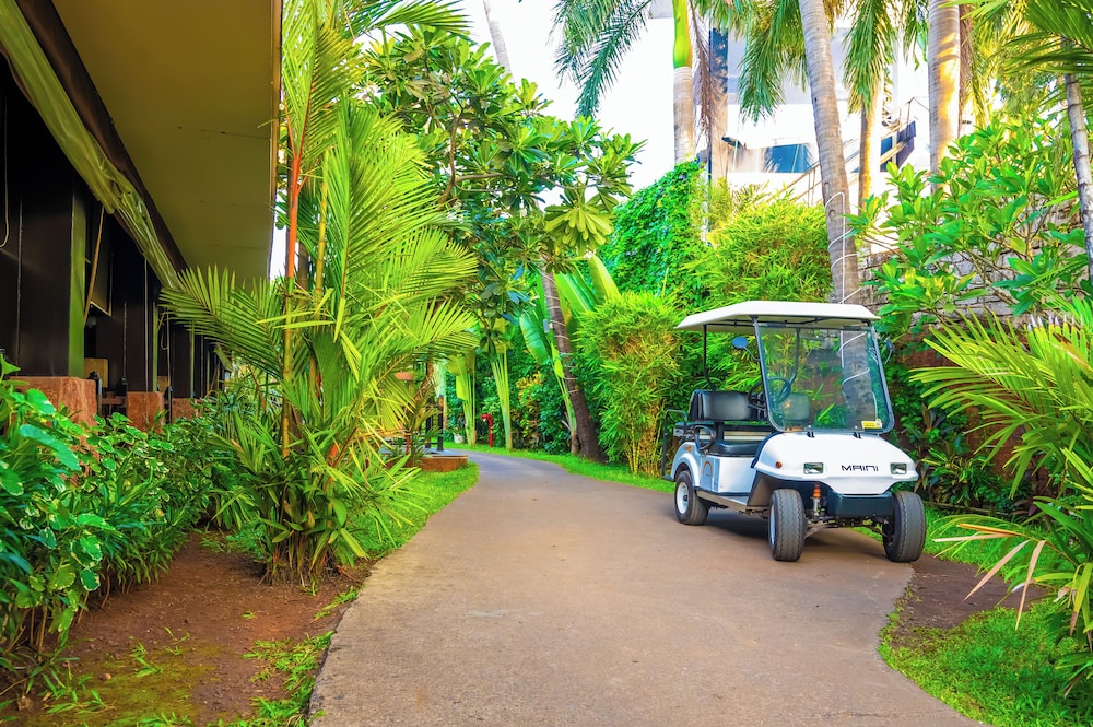 O Hotel Goa, Candolim Beach — Hotel building in Candolim, Goa