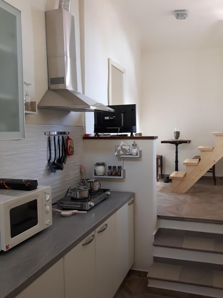 Residenza Conte di Cavour & Rooftop — Hotel rooms in Florence, Tuscany