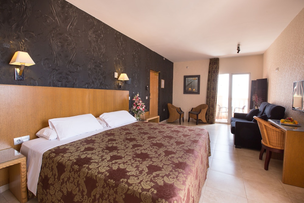 Alba Seleqtta — Hotel rooms in Lloret de Mar, Catalonia