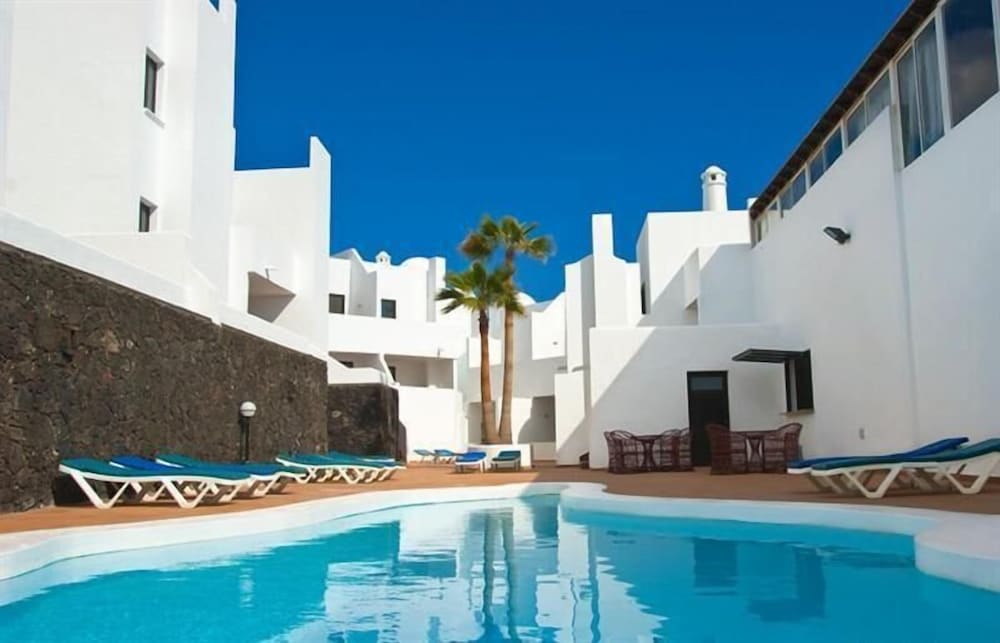 Tabaiba Apartamentos — Swimming pool in Costa Teguise, Canary Islands