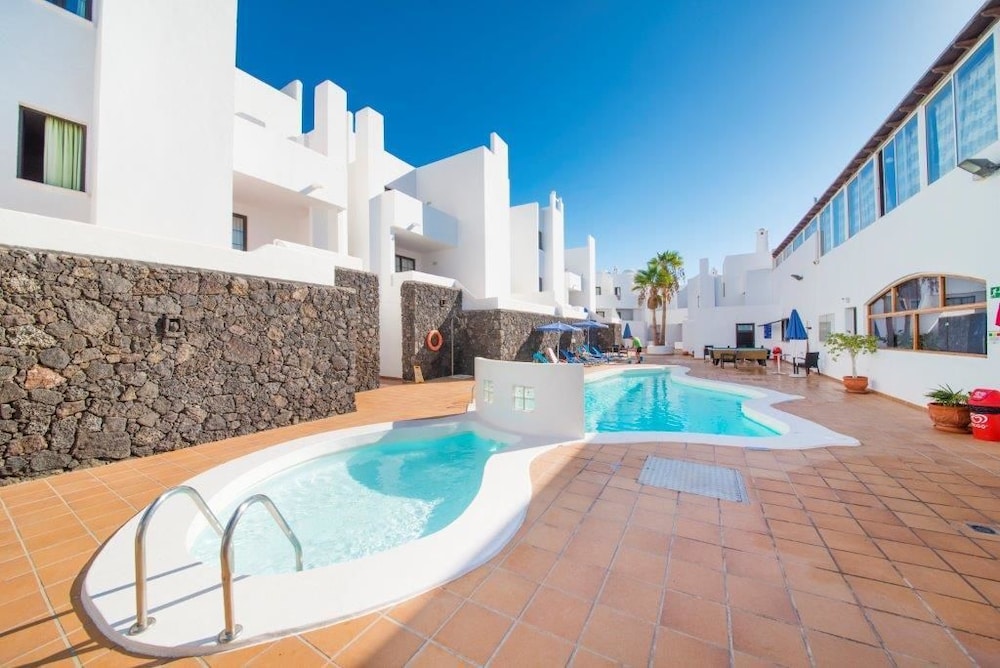 Tabaiba Apartamentos — Swimming pool in Costa Teguise, Canary Islands