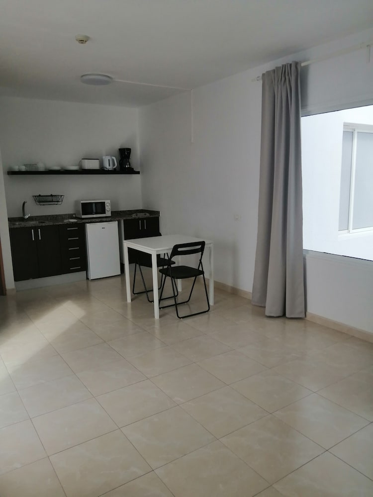 Tabaiba Apartamentos — Hotel rooms in Costa Teguise, Canary Islands