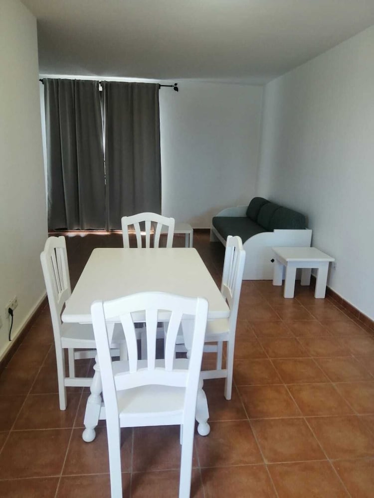 Tabaiba Apartamentos — Hotel rooms in Costa Teguise, Canary Islands