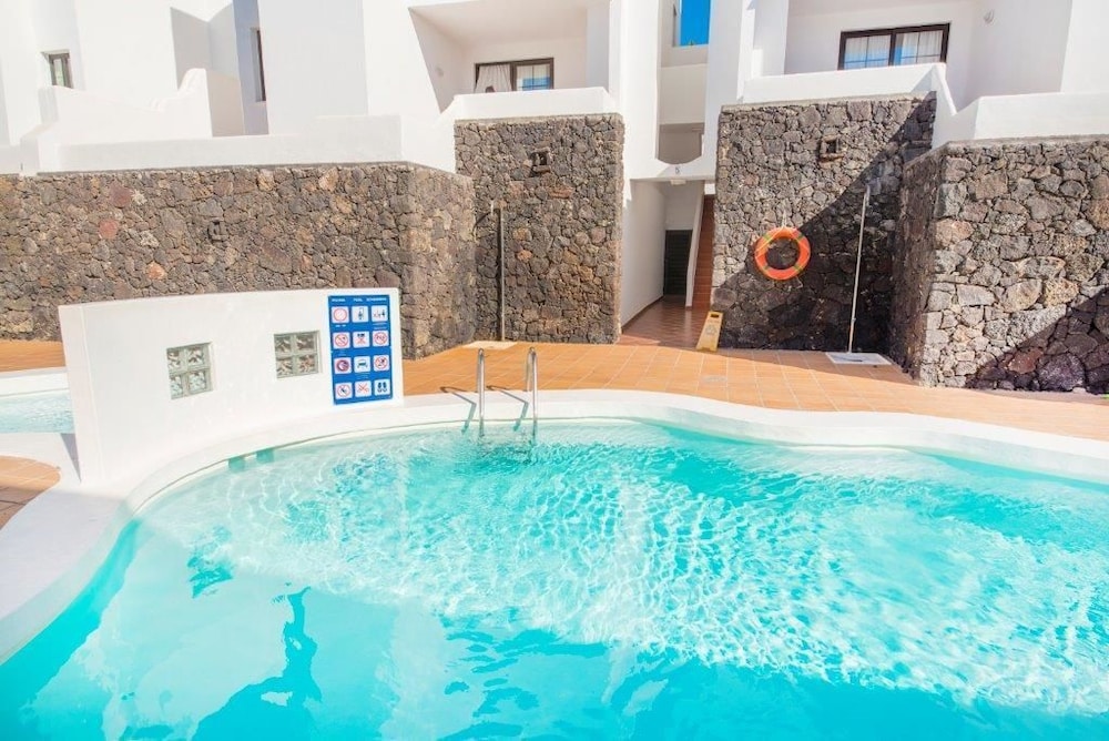 Tabaiba Apartamentos — Swimming pool in Costa Teguise, Canary Islands