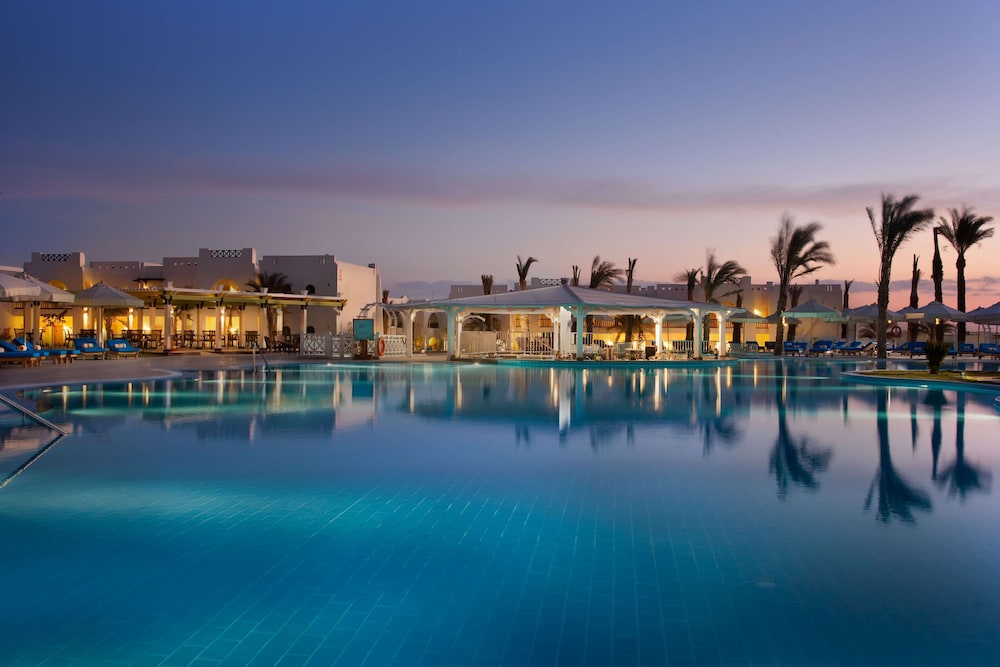 Hilton Marsa Alam Nubian Resort — Swimming pool in Marsa Alam, Red Sea