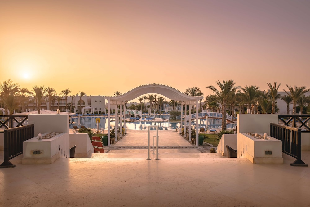 Hilton Marsa Alam Nubian Resort — Swimming pool in Marsa Alam, Red Sea