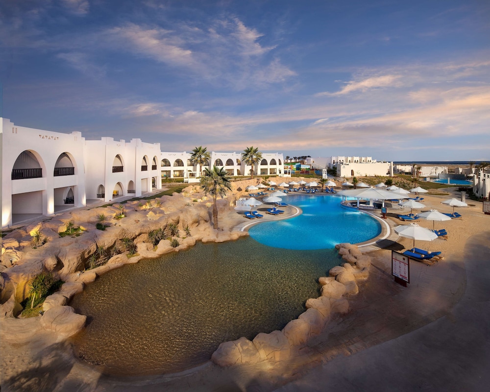 Hilton Marsa Alam Nubian Resort — Swimming pool in Marsa Alam, Red Sea