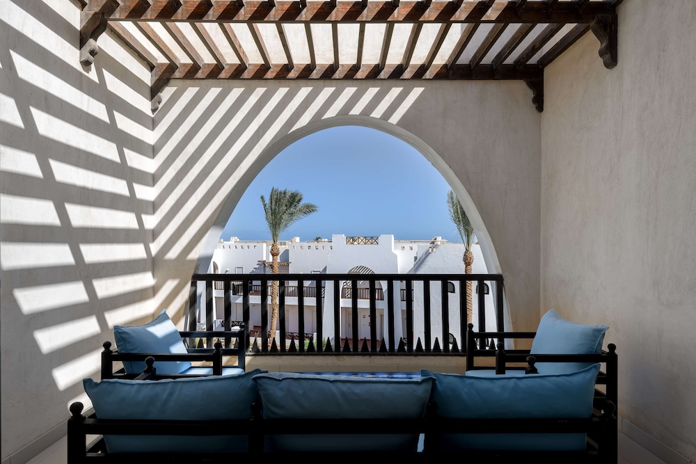 Hilton Marsa Alam Nubian Resort — Hotel building in Marsa Alam, Red Sea