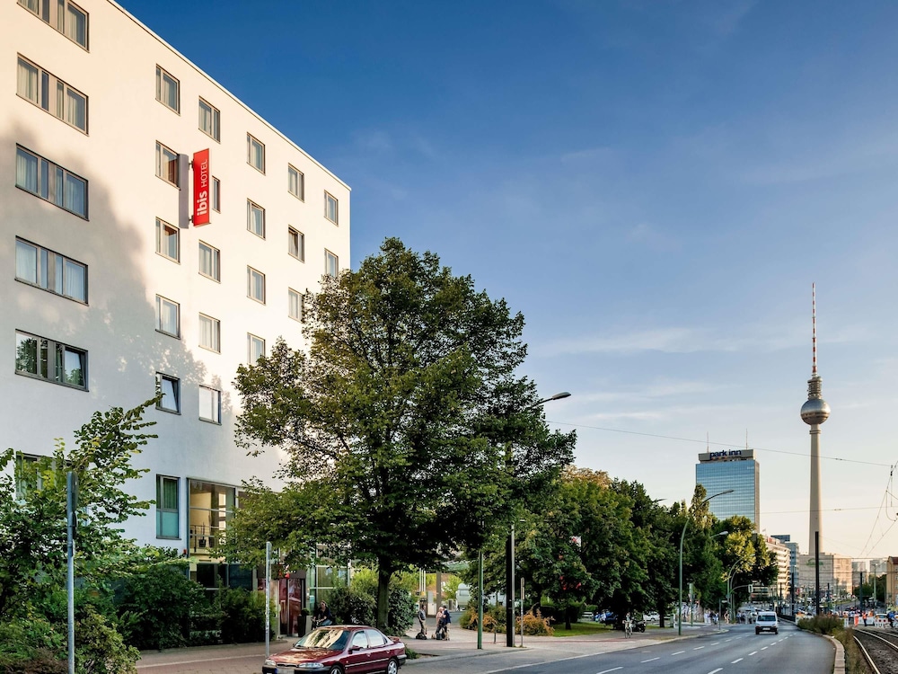 ibis Berlin Mitte — Hotel building in Berlin, Berlin