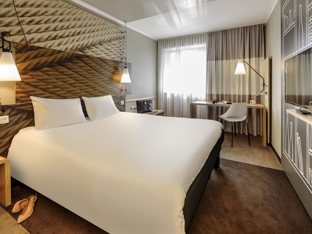 ibis Berlin Mitte — Hotel rooms in Berlin, Berlin