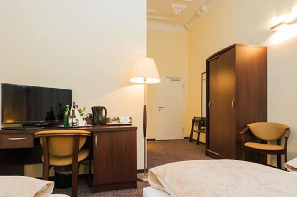 Upper Room Hotel Kurfurstendamm — Hotel rooms in Berlin, Berlin