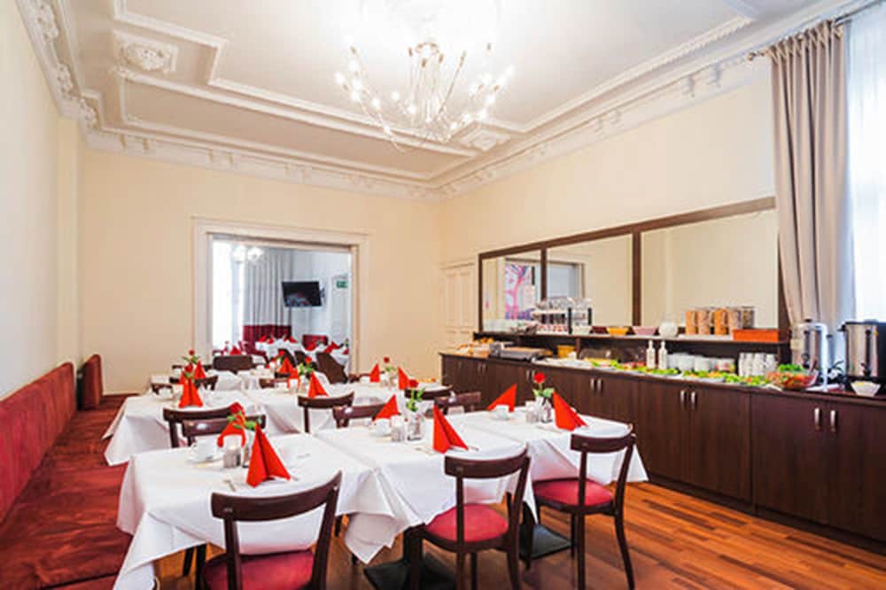 Upper Room Hotel Kurfurstendamm — Restaurant & bars in Berlin, Berlin