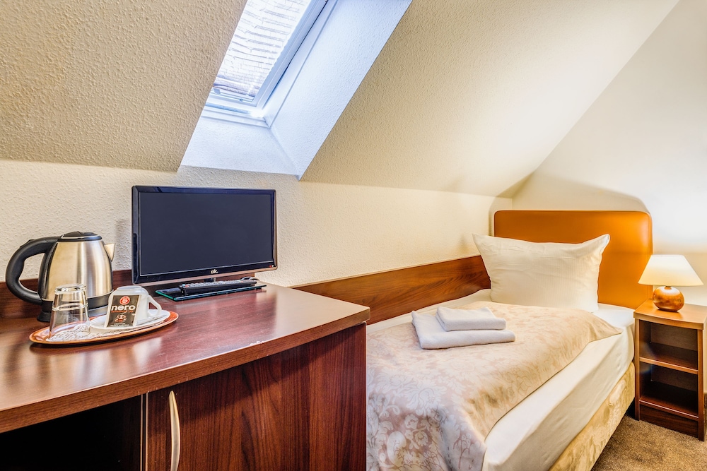 Upper Room Hotel Kurfurstendamm — Hotel rooms in Berlin, Berlin