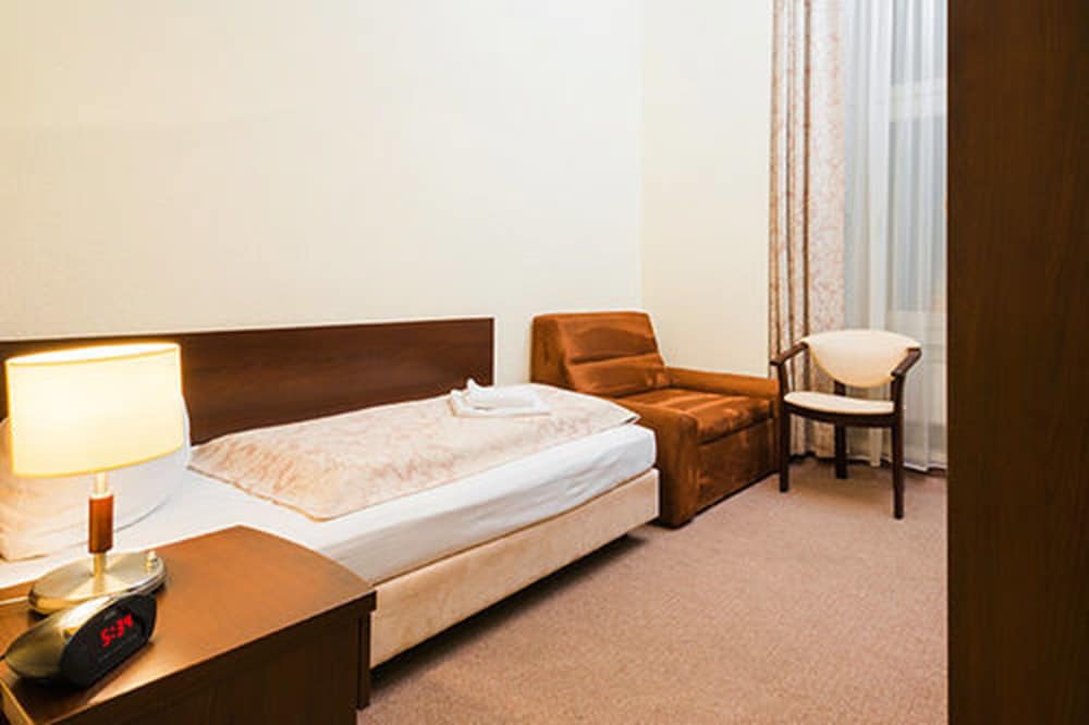 Upper Room Hotel Kurfurstendamm — Hotel rooms in Berlin, Berlin