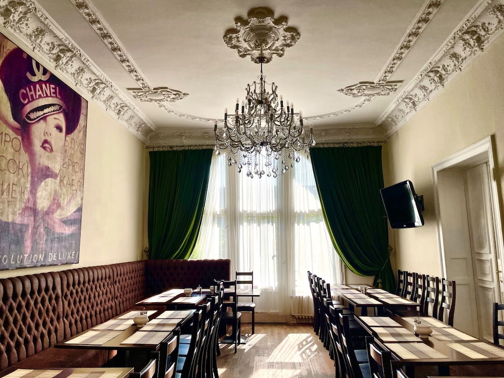 Upper Room Hotel Kurfurstendamm — Restaurant & bars in Berlin, Berlin