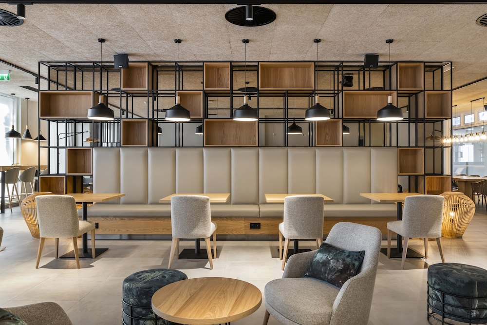 The Patio Suite Hotel — Restaurant & bars in Albufeira, Faro