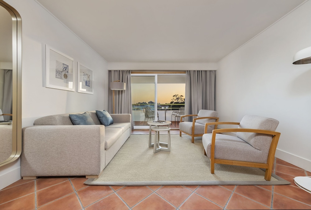 The Patio Suite Hotel — Hotel rooms in Albufeira, Faro