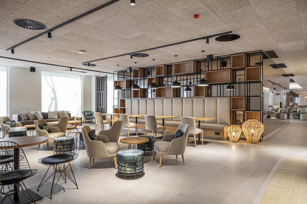 The Patio Suite Hotel — Restaurant & bars in Albufeira, Faro
