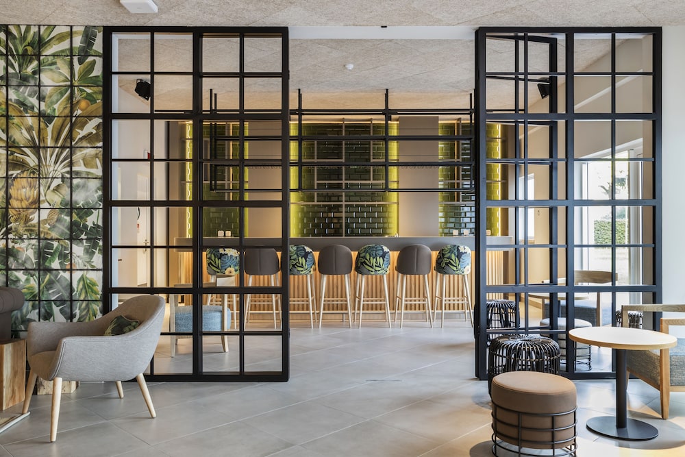 The Patio Suite Hotel — Restaurant & bars in Albufeira, Faro