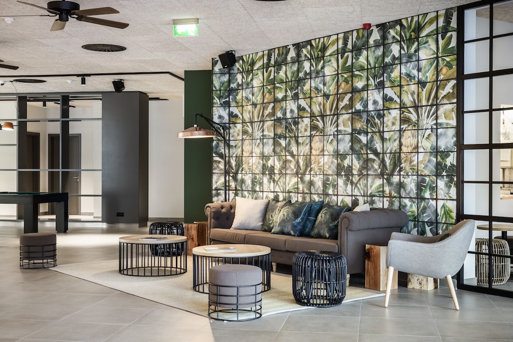 The Patio Suite Hotel — Hotel building in Albufeira, Faro
