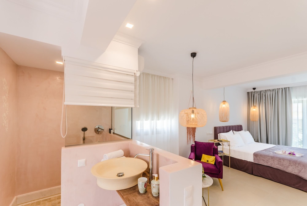 Malia Mare — Hotel rooms in Malia