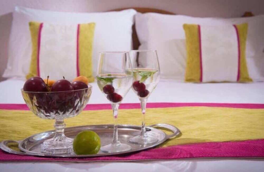 Malia Mare — Hotel rooms in Malia