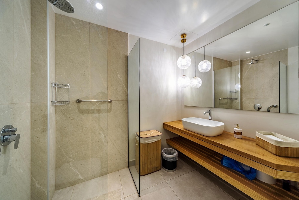 Malia Mare — Hotel rooms in Malia