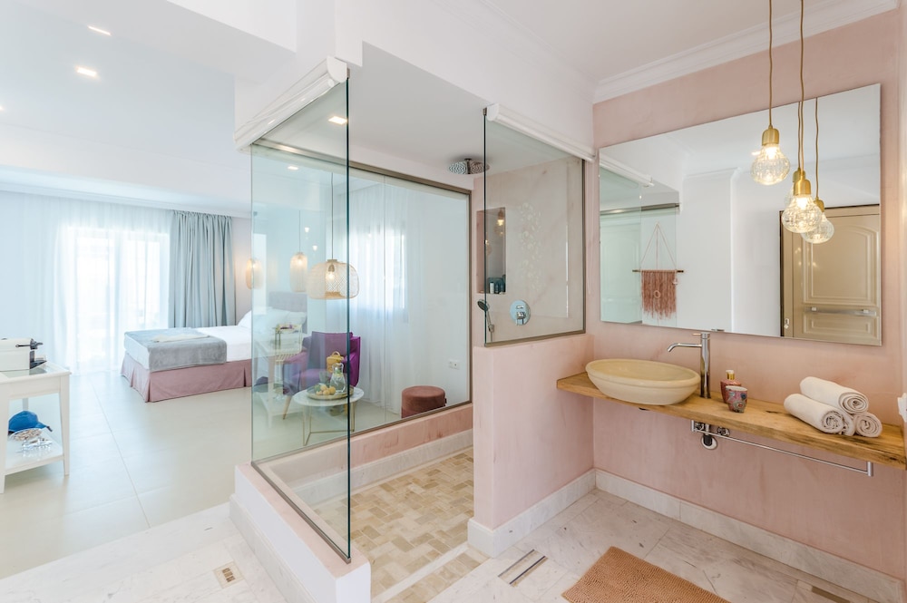 Malia Mare — Hotel rooms in Malia