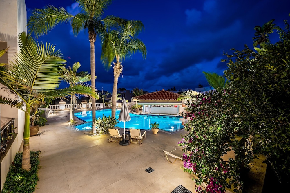 Malia Mare — Swimming pool in Malia