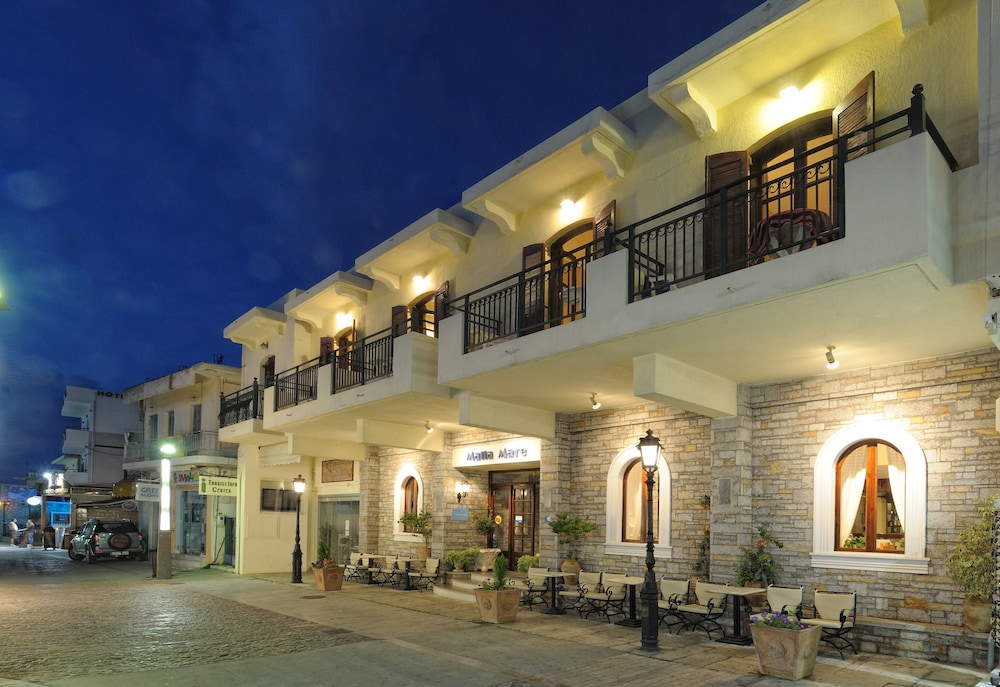Malia Mare — Hotel building in Malia