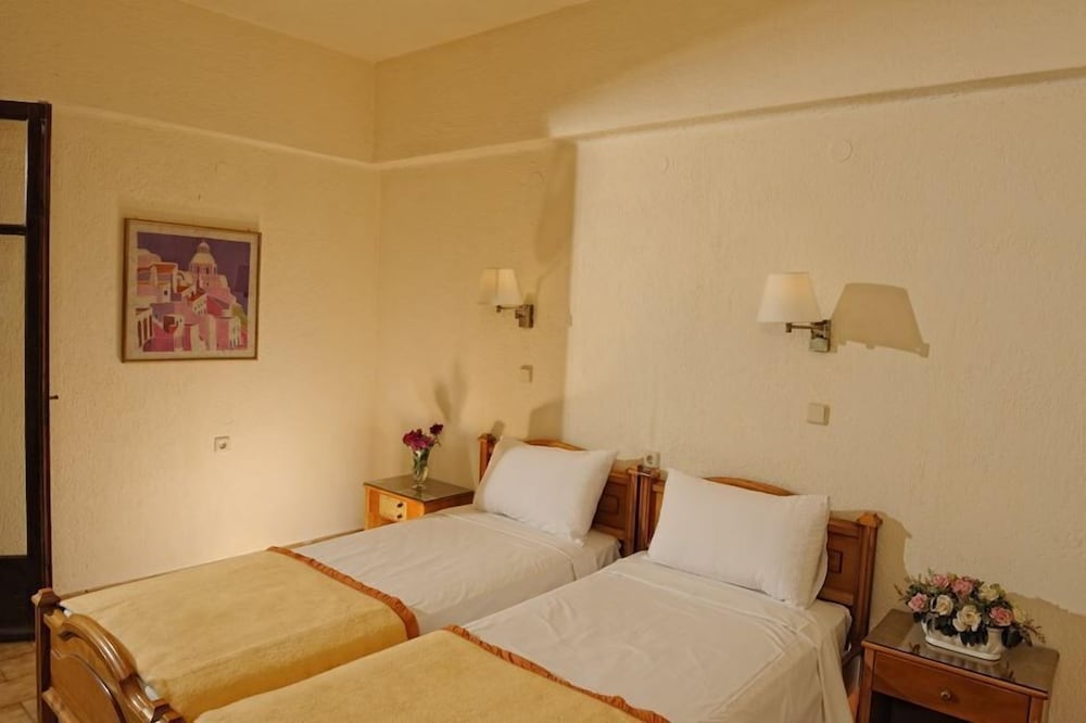 Malia Mare — Hotel rooms in Malia