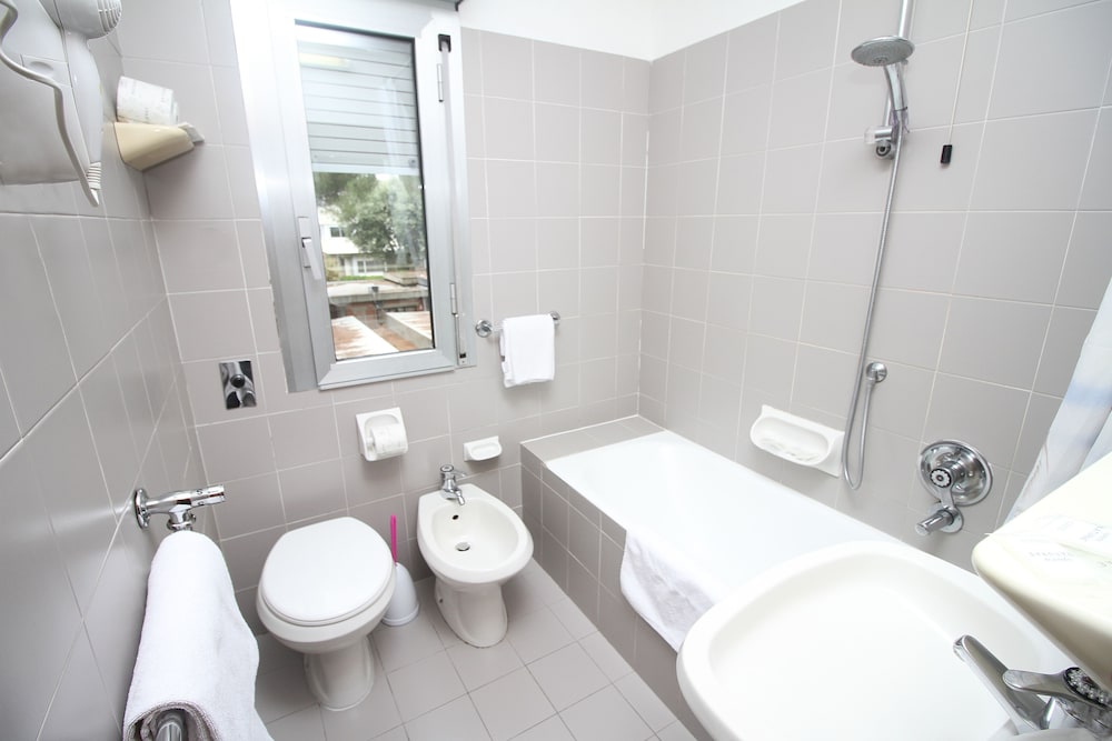 Hotel Corolle — Hotel rooms in Florence, Tuscany
