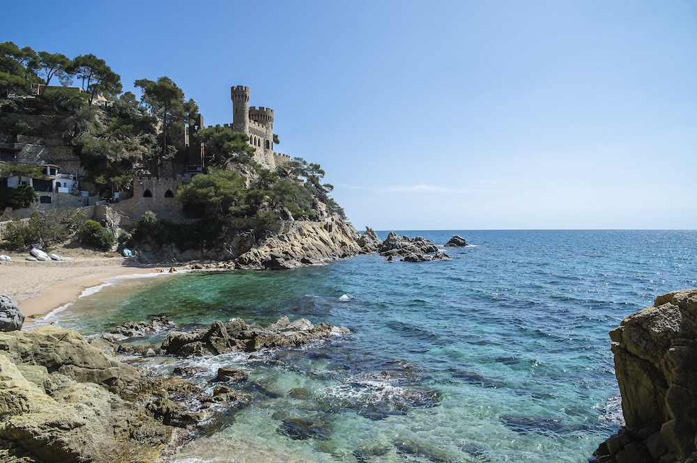 Hotel Lloret Santa Rosa by Pierre & Vacances — Beach in Lloret de Mar, Catalonia