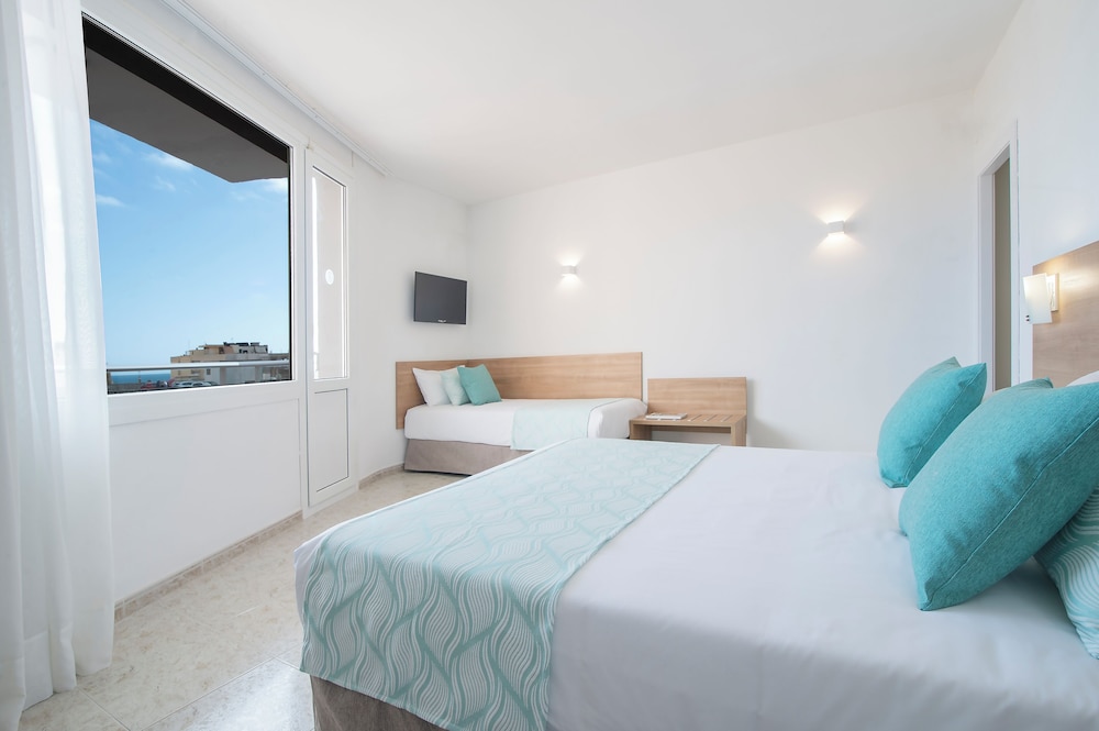 Hotel Lloret Santa Rosa by Pierre & Vacances — Hotel rooms in Lloret de Mar, Catalonia