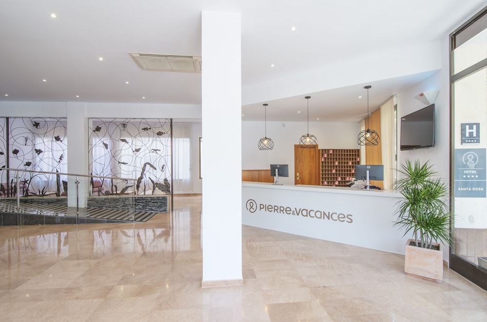 Hotel Lloret Santa Rosa by Pierre & Vacances — Hotel building in Lloret de Mar, Catalonia