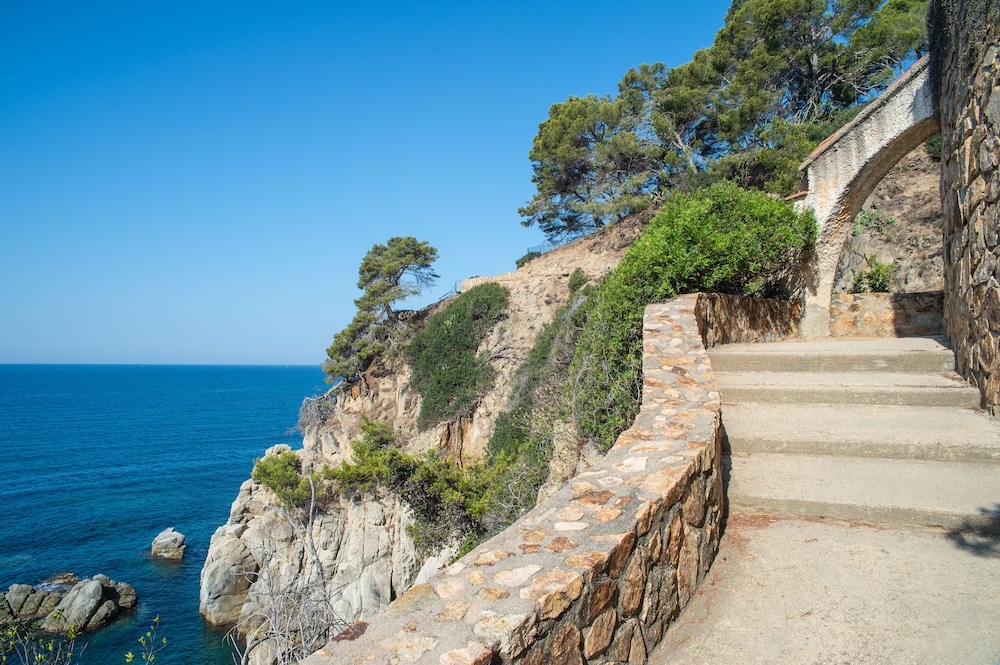 Hotel Lloret Santa Rosa by Pierre & Vacances — Attractions in the area in Lloret de Mar, Catalonia