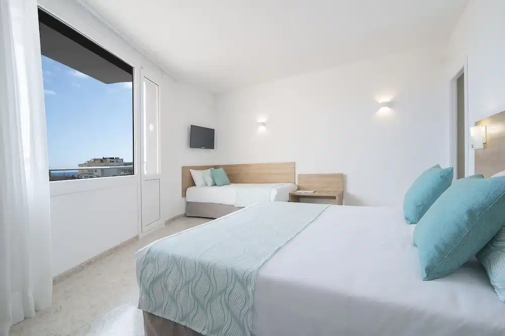 Hotel Lloret Santa Rosa by Pierre & Vacances — Hotel rooms in Lloret de Mar, Catalonia