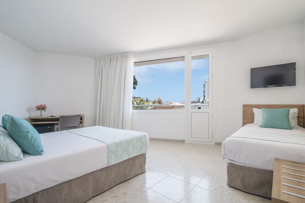 Hotel Lloret Santa Rosa by Pierre & Vacances — Hotel rooms in Lloret de Mar, Catalonia