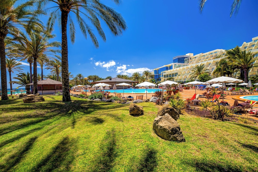 SBH Costa Calma Palace Thalasso & Spa — Swimming pool in Costa Calma, Canary Islands