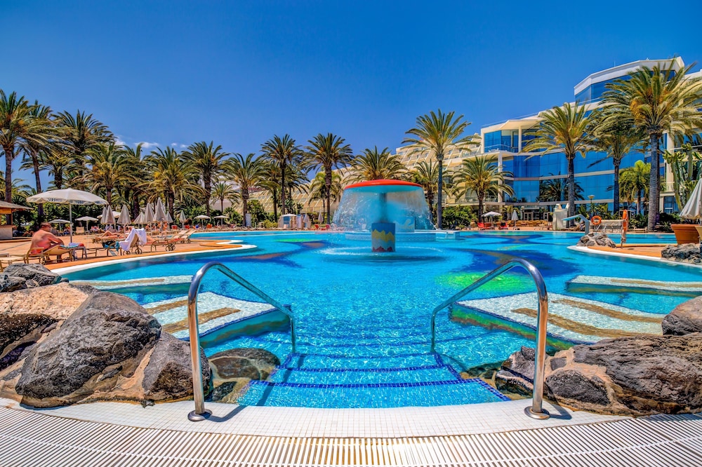 SBH Costa Calma Palace Thalasso & Spa — Swimming pool in Costa Calma, Canary Islands