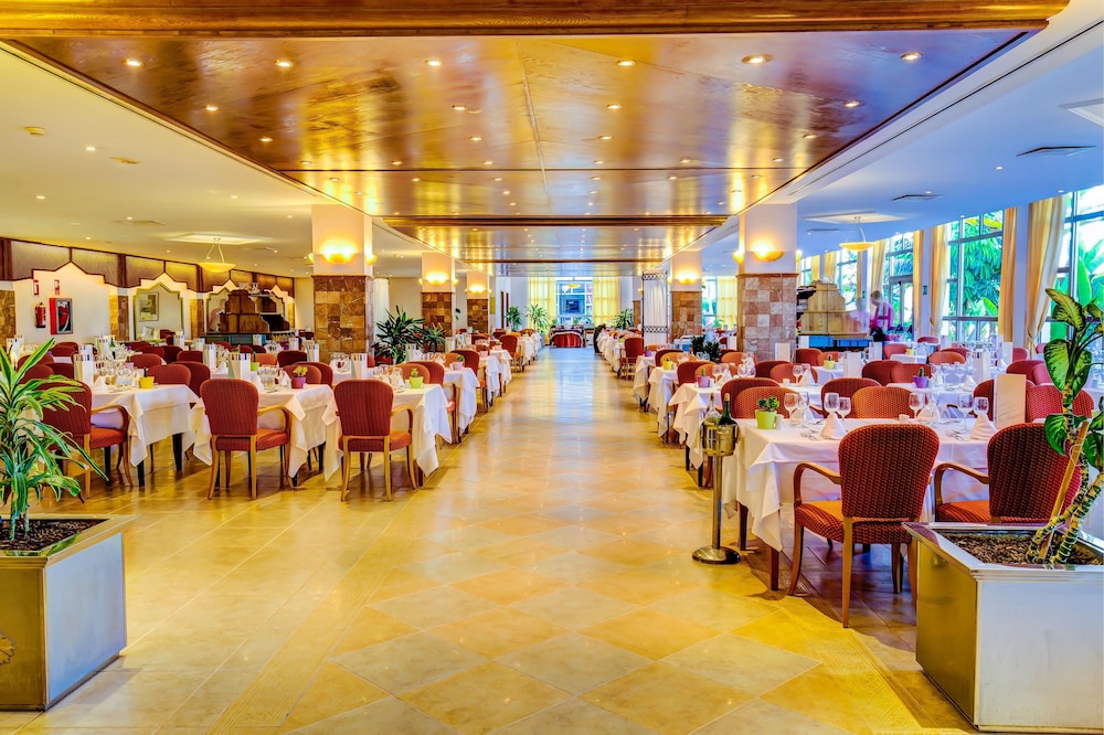 SBH Costa Calma Palace Thalasso & Spa — Restaurant & bars in Costa Calma, Canary Islands